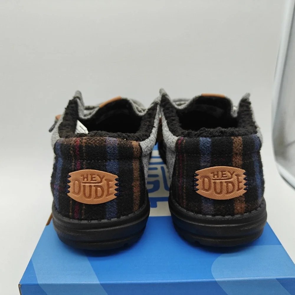 HEYDUDE Wally Cozy Plaid Men's Size 9 Smoke Grey Sherpa Lined Slip On 44341-1VY
